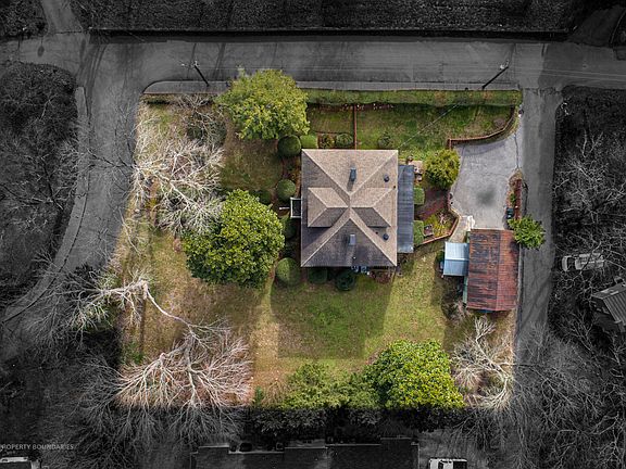 2nd image of 217 Euclid Ave
