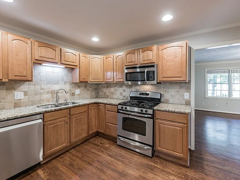 4472 Old Mabry Pl NE — Photo 9