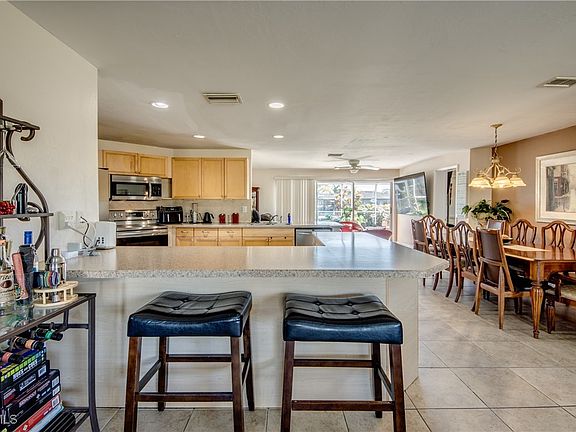 5th image of 5231 Wisteria Ct