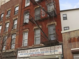 208 Broadway, Brooklyn, NY 11211