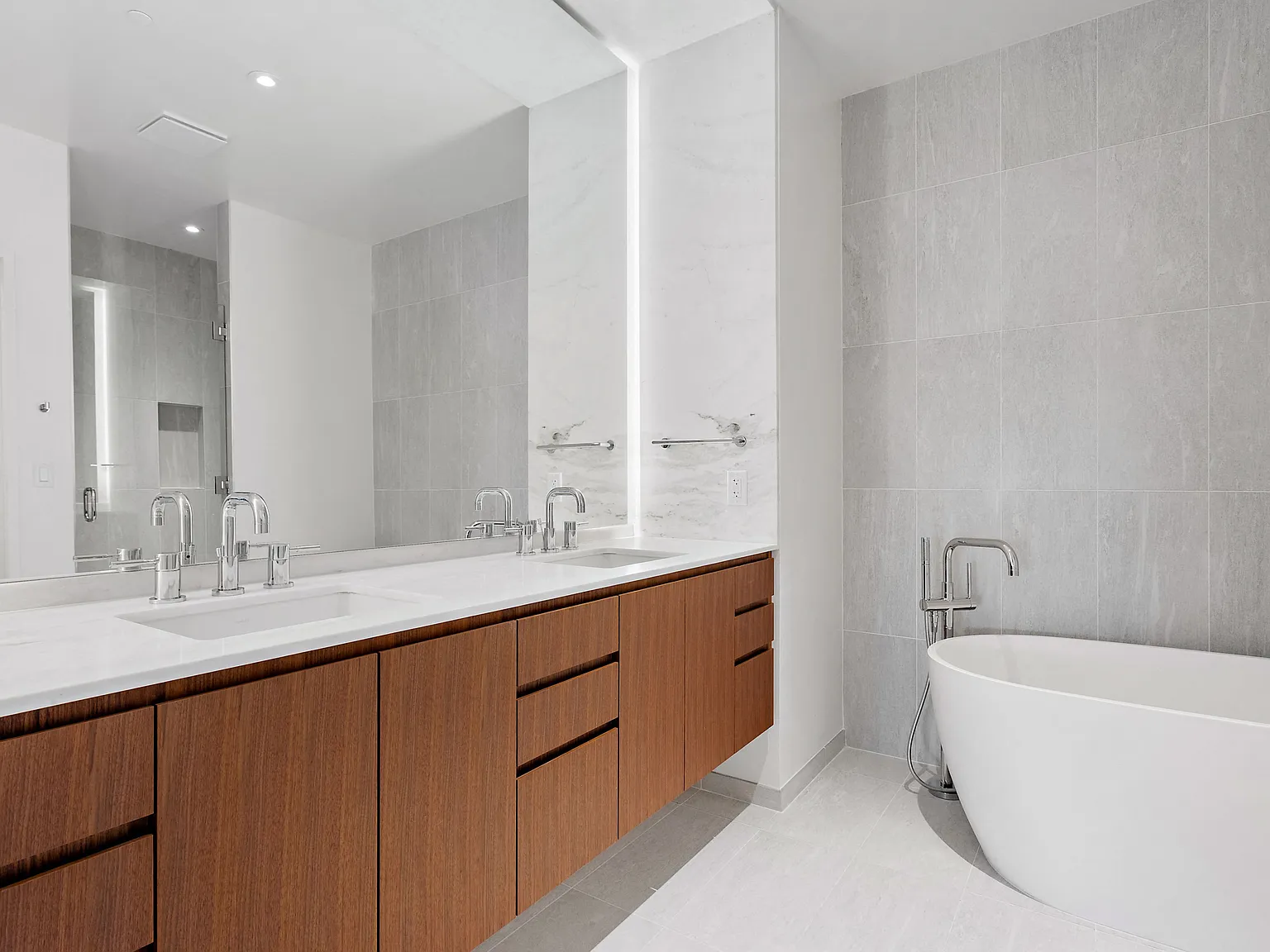 Residences at 11W — Photo 3
