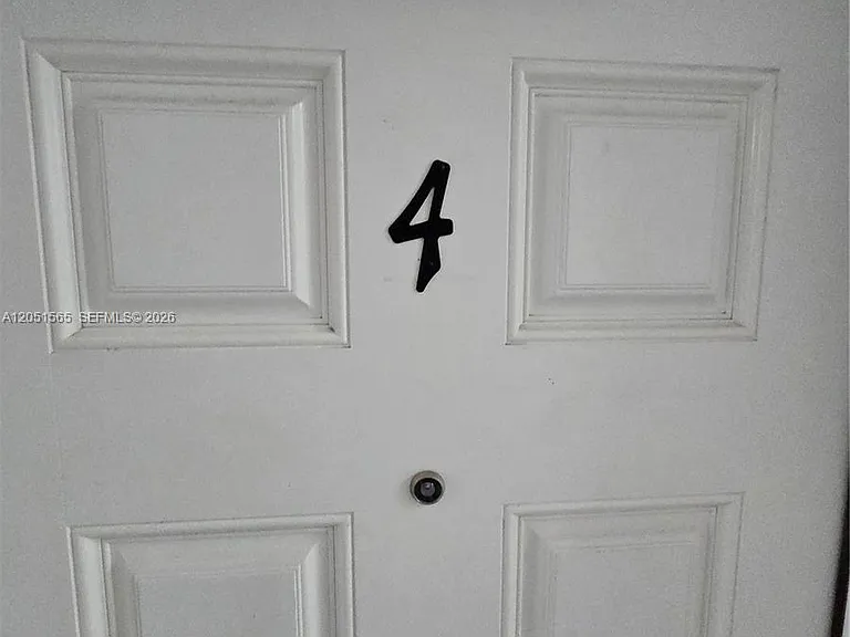 1629 SW 6th St #4 — Photo 35