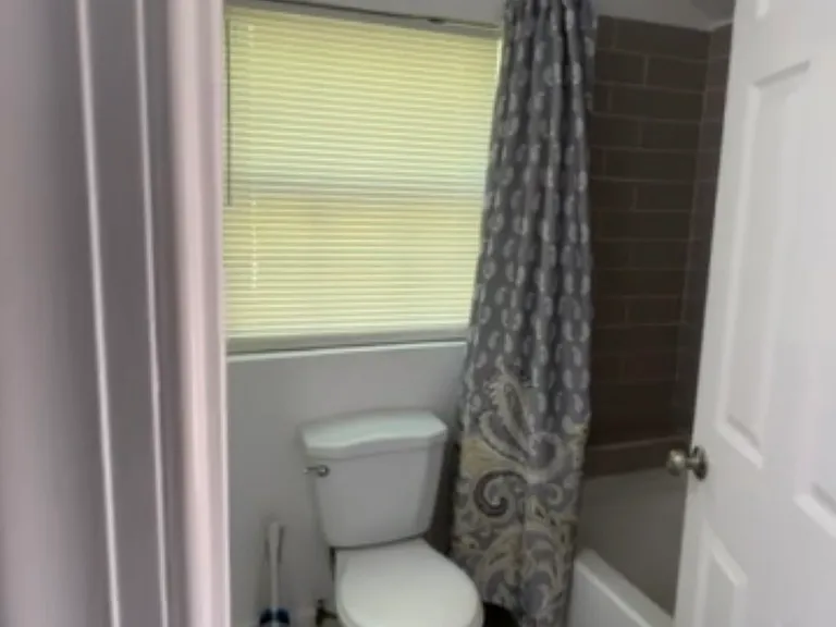 6913 Annapolis Rd — Photo 10