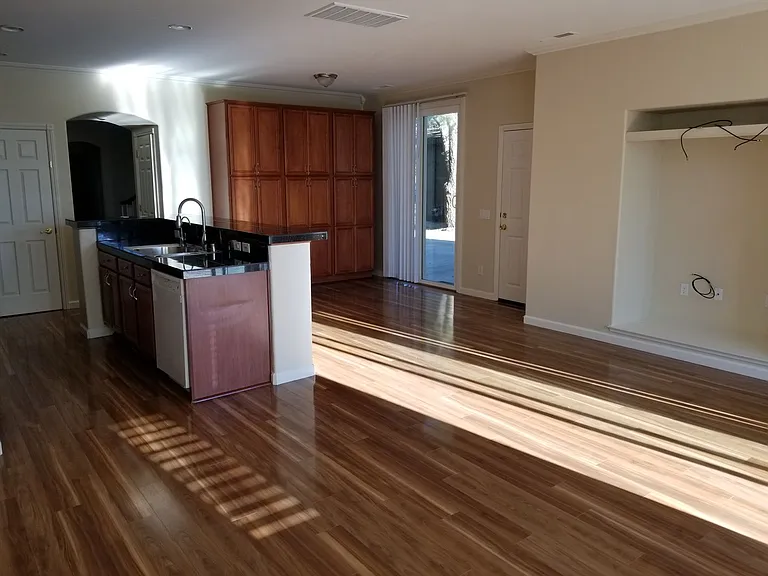 7431 Earlsmoore Dr — Photo 2