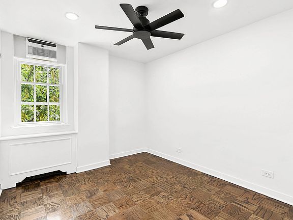 5th image of 39 Jane St #3DE