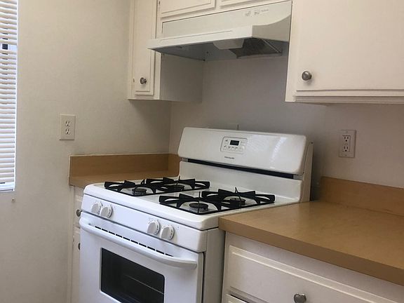 4th image of 1119 E Ventura St APT B
