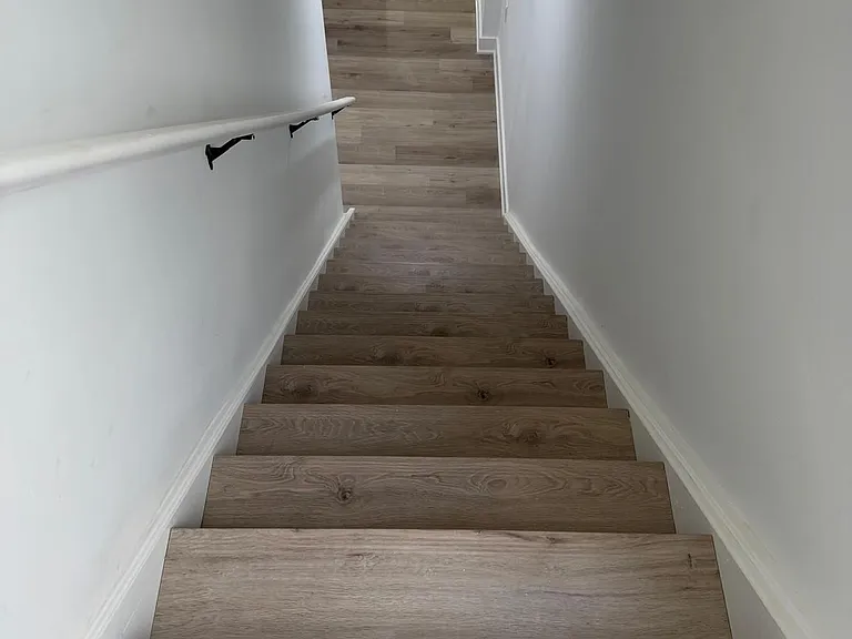 1612 Capri Cres #LOWER — Photo 6