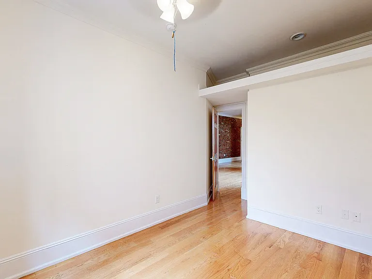 312 W 48th St #22 — Photo 13