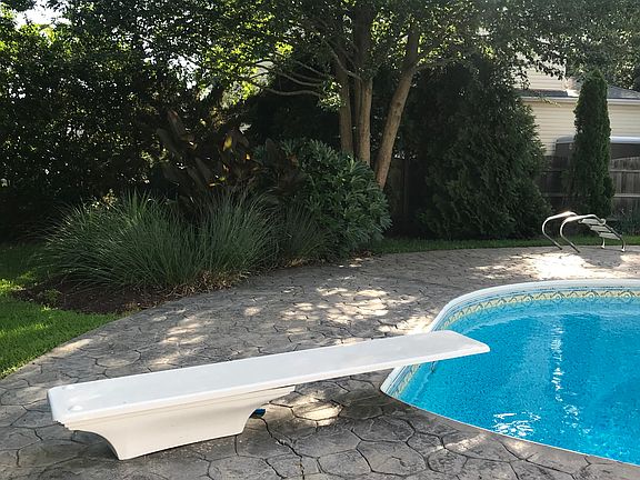 5th image of 1114 Lauderdale Dr