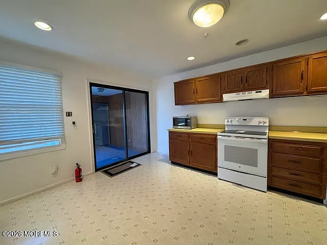 70 William And Mary Sq #A — Photo 8