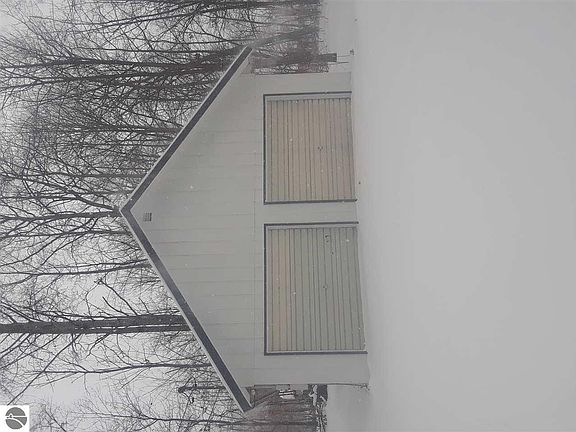 3rd image of 1975 S Pavilion Dr