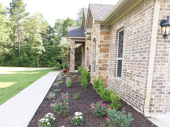 5th image of 105 Dogwood Cir
