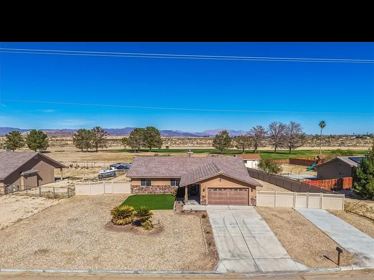 4709 Saddlehorn Rd — Photo 1