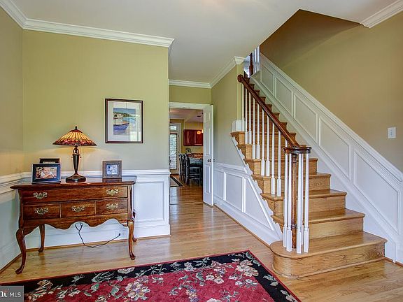 3rd image of 22137 Creekview Dr