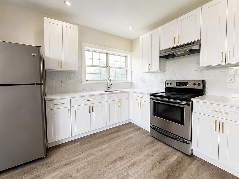 6900 Cedar Park Ave #3 — Photo 3
