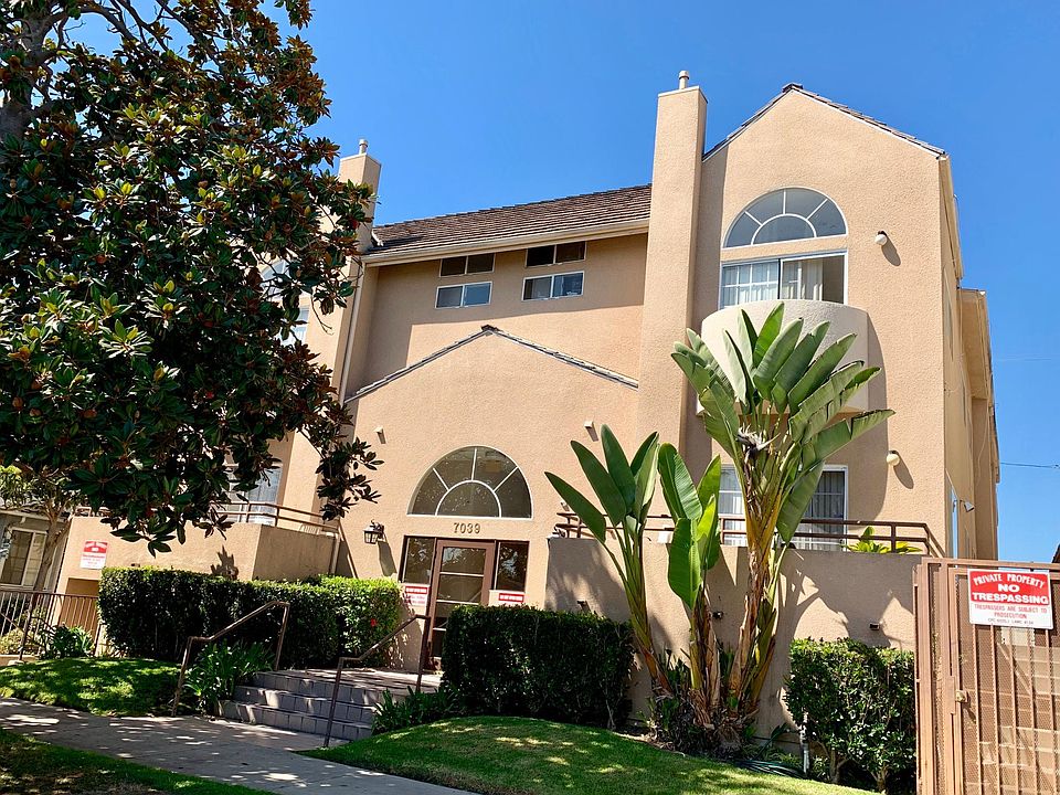 Well maintained 8 unit building