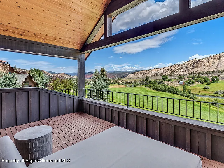 138 Club Lodge Dr — Photo 22
