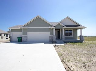 2307 NW 44th St, Ankeny, IA 50023