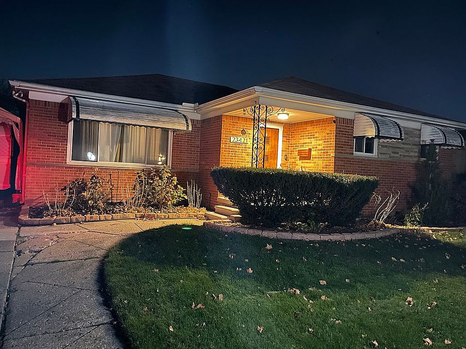 1st image of 23421 Radclift Ave