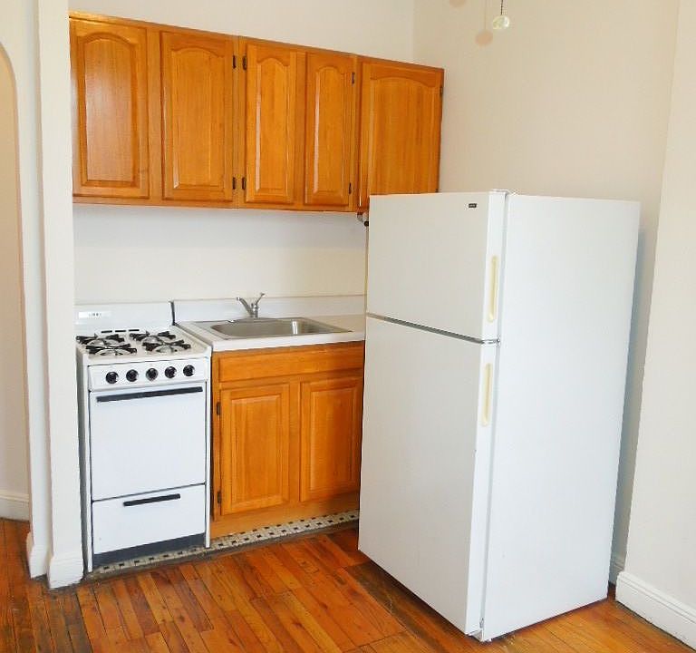 1st image of 469 Saint Johns Pl APT 3B