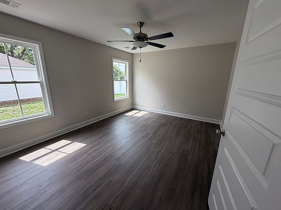 5th image of 4 Roundtree St