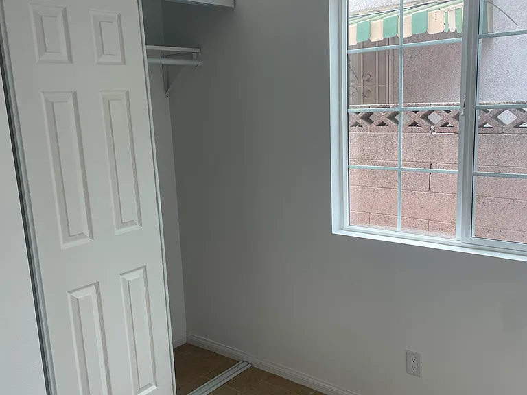2815 S Baltic Ave — Photo 15
