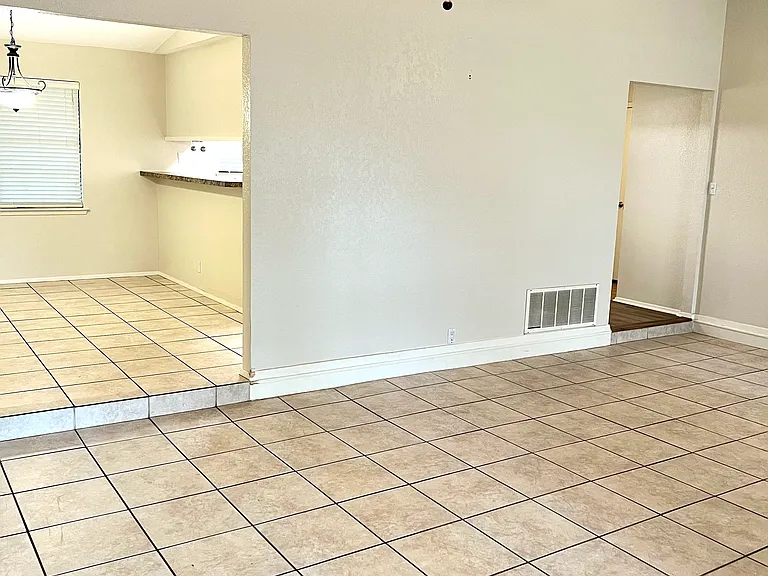 4310 Buckskin Trl — Photo 5