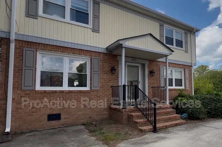 3021 Luxembourg St #A — Photo 1