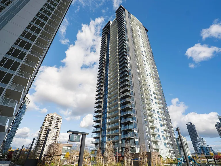4168 Lougheed Hwy #811 — Photo 11