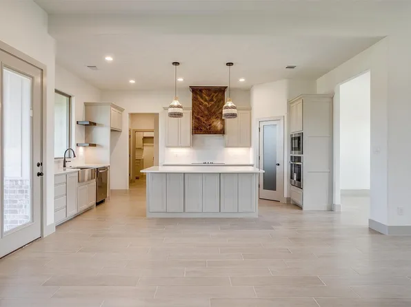 1062 Alex Dr, Springtown, TX 76082