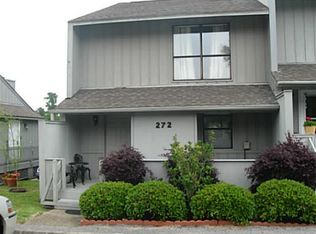 272 Highpoint Dr, Diamondhead, MS 39525