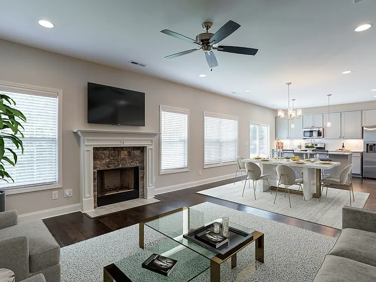 2331 Union Pointe Ln — Photo 1