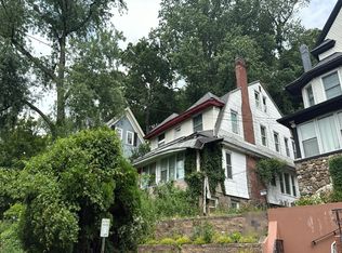 16 Phillipse Pl, Yonkers, NY 10701