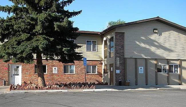 Broadwater Village Apartments