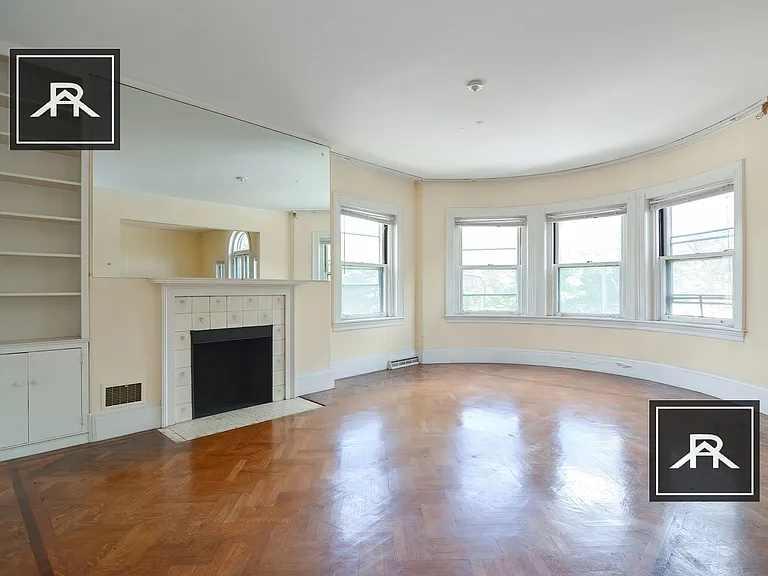 925 Beacon St #2 — Photo 3