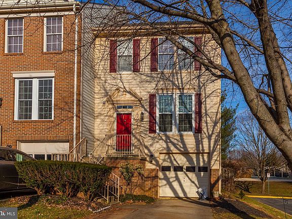 3rd image of 3008 Gatehouse Ct