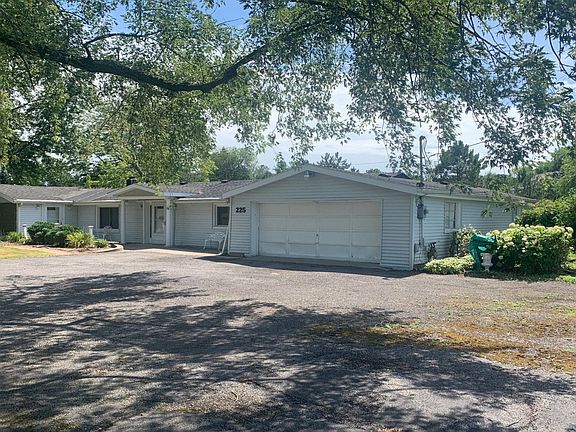 2nd image of 225 Webster Rd