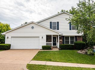2290 High Cloud Dr, Dubuque, IA 52002