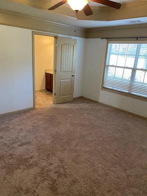 3 bed, 1259 sqft, $1,750 — Photo 3