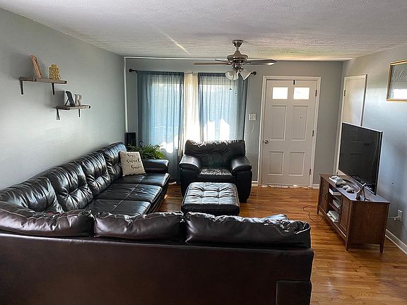 4th image of 130 Western Ave