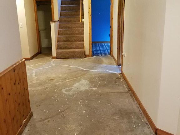 5th image of 21631 Lillehei Ave