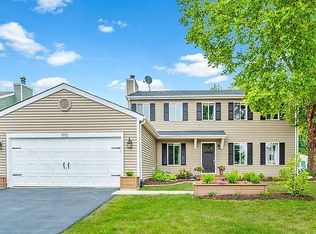 1172 Driftwood Ln, Bartlett, IL