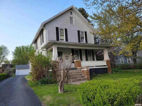 257 W Locust St, Canton, IL 61520