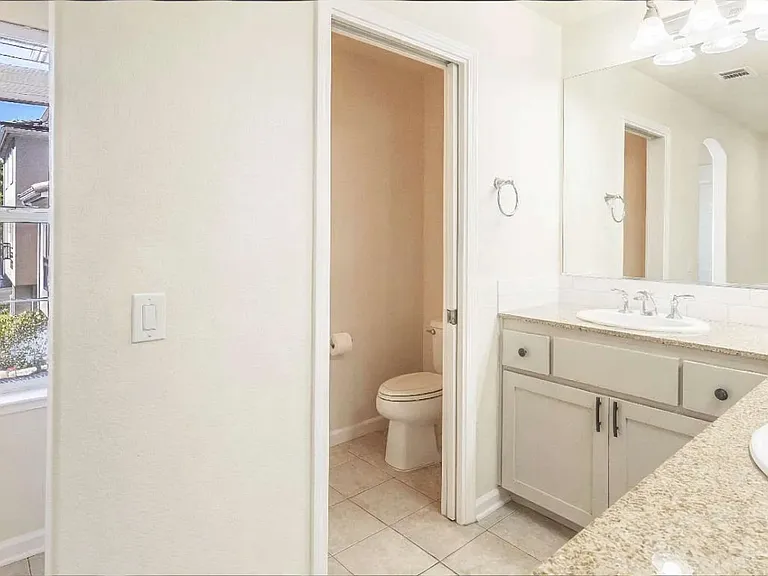 361 Vista Roma Way — Photo 7