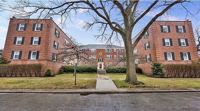 1st image of 2608 Bennett Ave #2