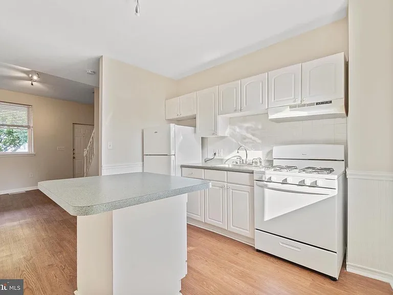 3449 Hickory Ave — Photo 6