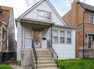 2152 W Waveland Ave, Chicago, IL 60618