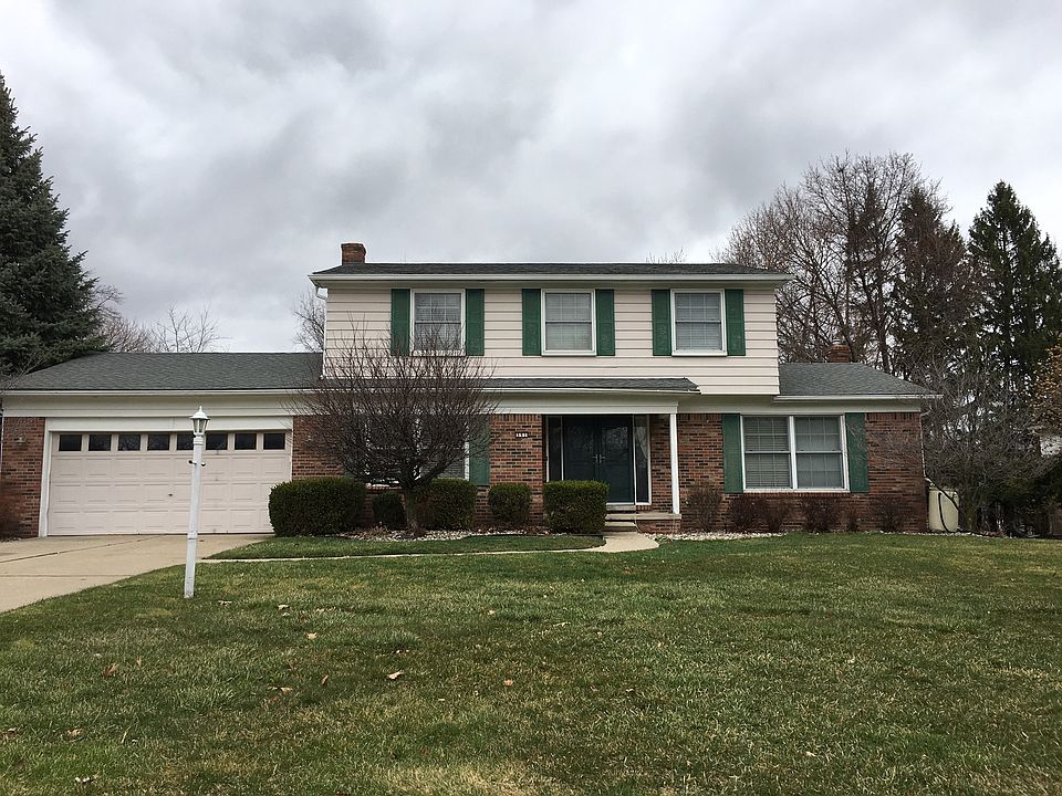 1st image of 561 Fox River Dr