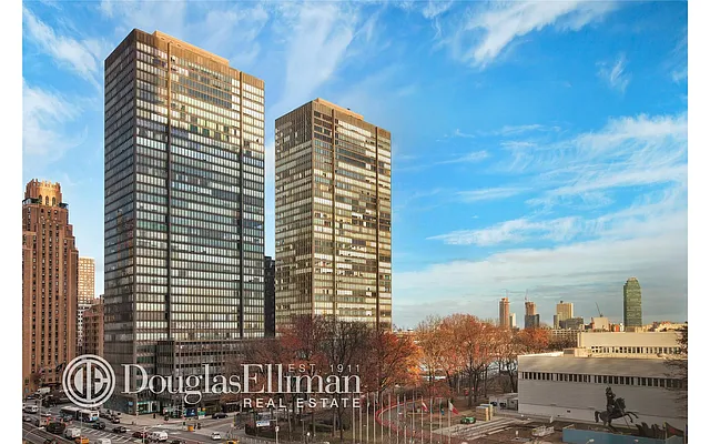 Rented by Douglas Elliman | media 36