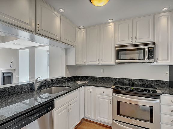 2nd image of 3331 Lakeside View Dr #6-8